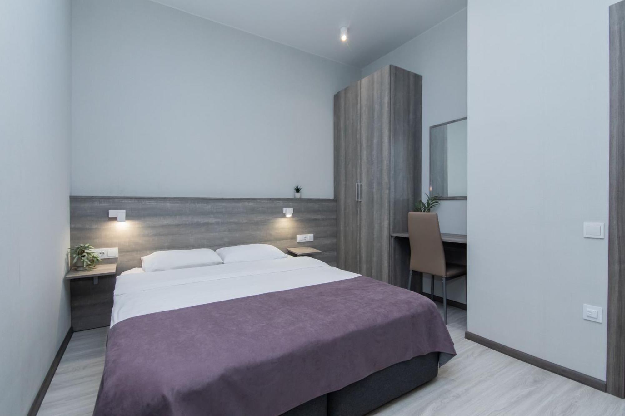 Seven Hotell Vyshneve Eksteriør bilde