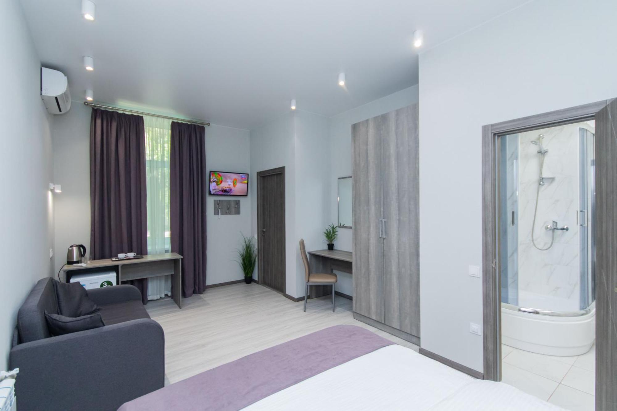 Seven Hotell Vyshneve Eksteriør bilde