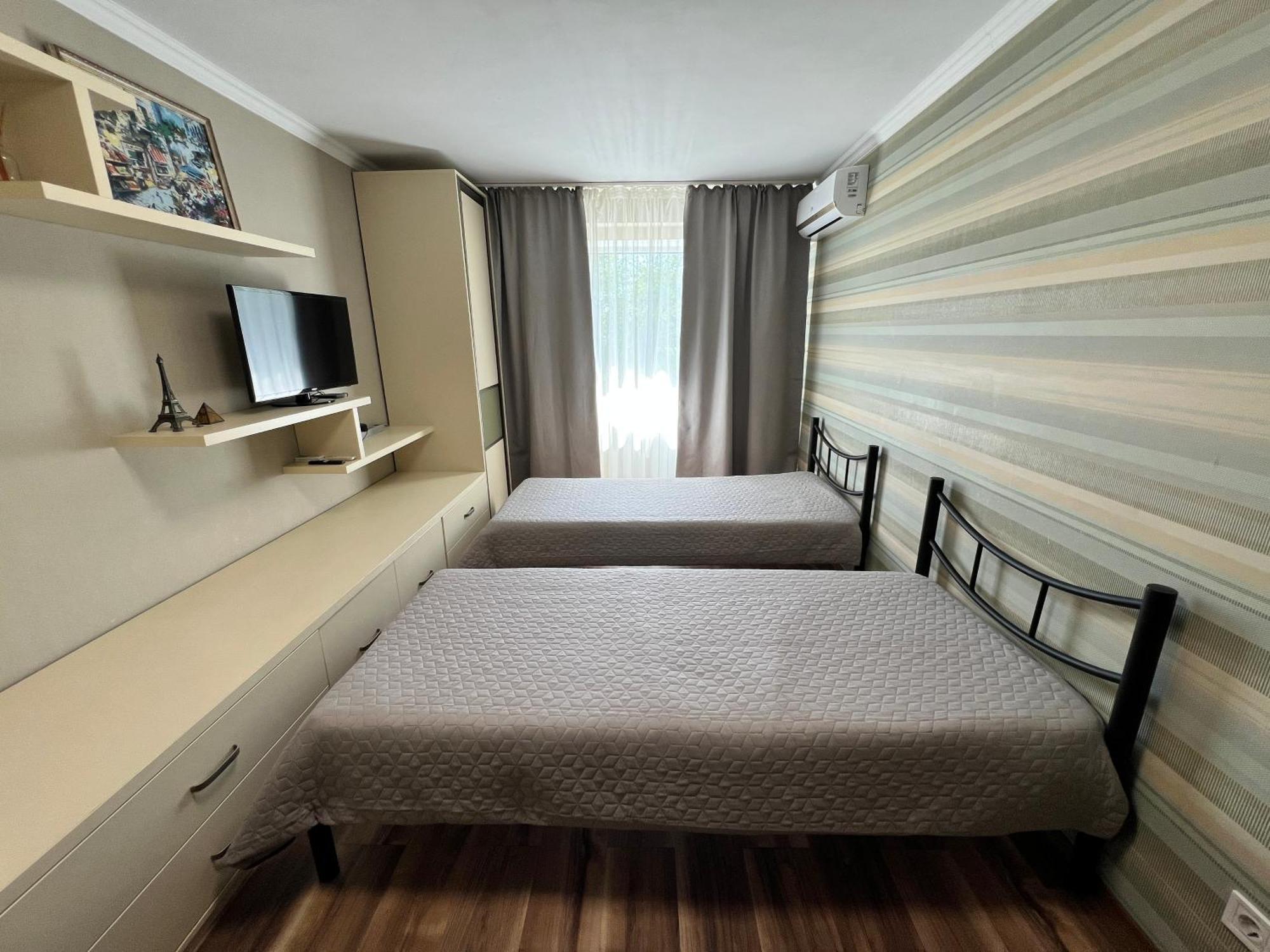 Seven Hotell Vyshneve Eksteriør bilde
